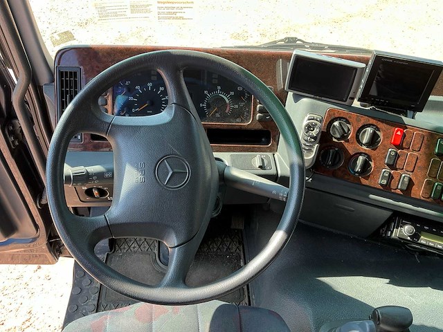 2003 mercedes-benz actros paarden vrachtwagen - afbeelding 3 van  32