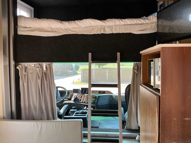 2003 mercedes-benz actros paarden vrachtwagen - afbeelding 14 van  32