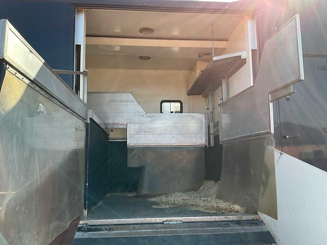 2003 mercedes-benz actros paarden vrachtwagen - afbeelding 21 van  32