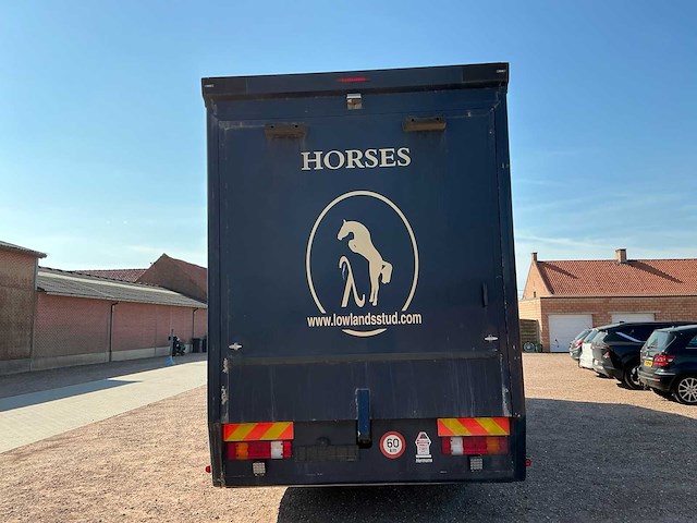 2003 mercedes-benz actros paarden vrachtwagen - afbeelding 26 van  32