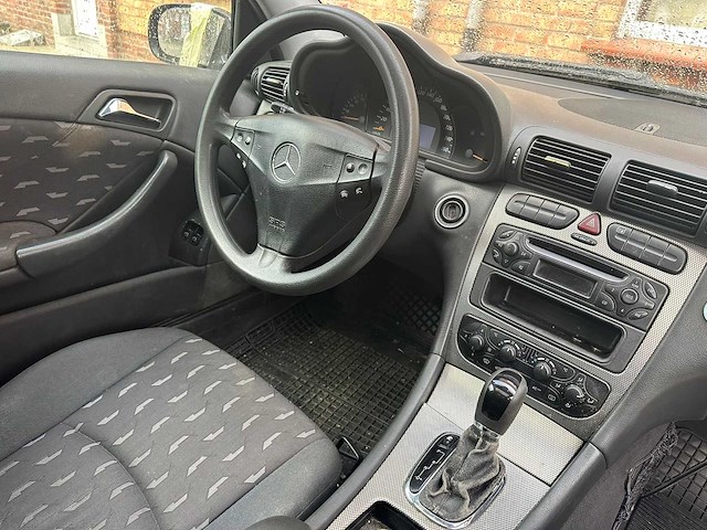 2003 mercedes-benz c220 cdi automaat - afbeelding 17 van  17