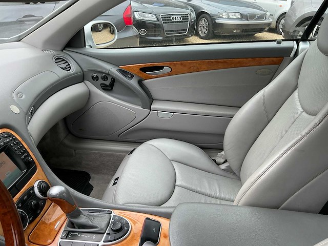 2003 mercedes-benz sl350 roadster personenauto - afbeelding 13 van  49