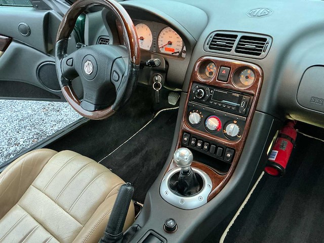 2003 mg tf135 personenauto - afbeelding 14 van  32