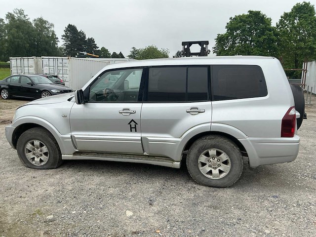 2003 mitsubishi pajero lichte vracht voor onderdelen! - afbeelding 34 van  35