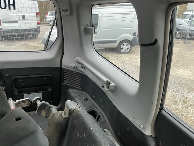 2003 mitsubishi pajero lichte vracht voor onderdelen! - afbeelding 19 van  35