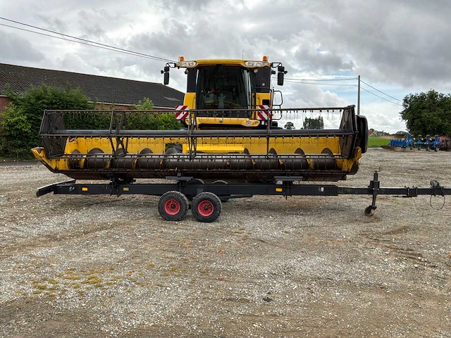 2003 new holland cx820 maaidorser met maaibord en kar - afbeelding 15 van  21