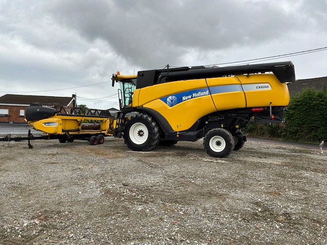 2003 new holland cx820 maaidorser met maaibord en kar - afbeelding 16 van  21