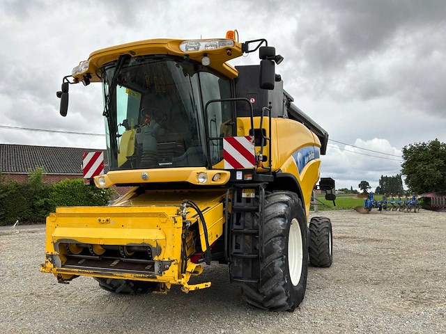 2003 new holland cx820 maaidorser met maaibord en kar - afbeelding 17 van  21