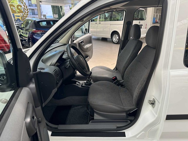 2003 opel combo 115.829km - afbeelding 13 van  27