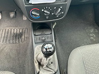 2003 opel corsa personenauto - afbeelding 9 van  24