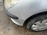 2003 peugeot 206 personenauto - afbeelding 16 van  18