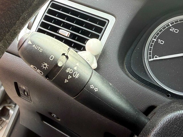 2003 peugeot 307 personenauto - afbeelding 28 van  28