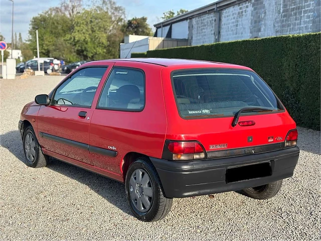 2003 renault clio ii auto 1.2 benzine – 98.000 km – 60 pk - afbeelding 10 van  16