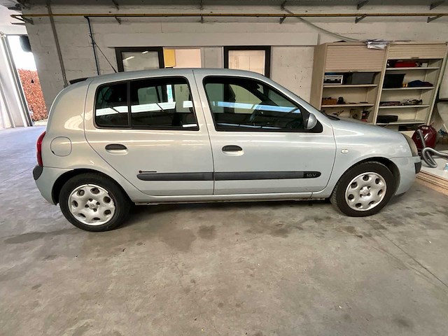 2003 renault clio personenauto - afbeelding 6 van  8