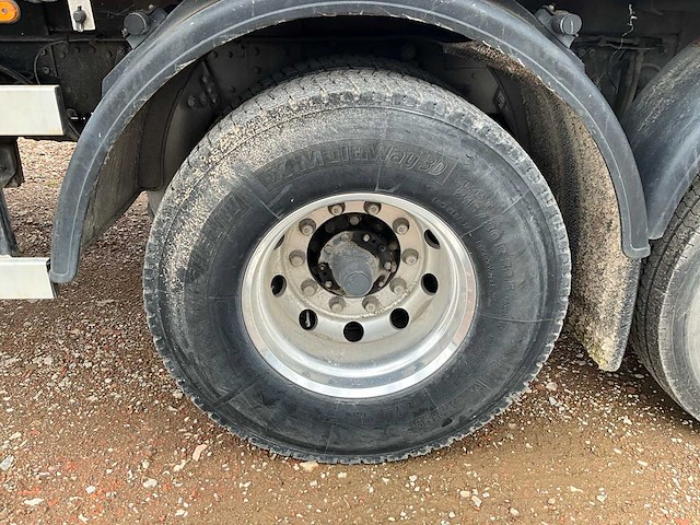 2003 scania 6x2 open laadbak / machineplatform - afbeelding 1 van  4