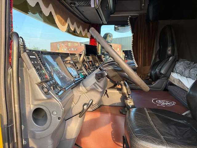 2003 scania r 164 l-6x2 vrachtwagen - afbeelding 33 van  57