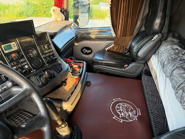 2003 scania r 164 l-6x2 vrachtwagen - afbeelding 16 van  33