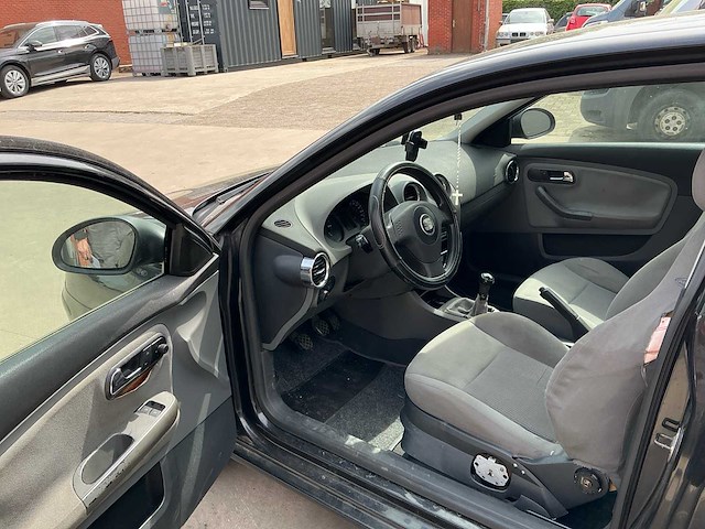 2003 seat ibiza personenauto - afbeelding 3 van  24