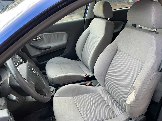 2003 seat ibiza personenauto - afbeelding 2 van  25