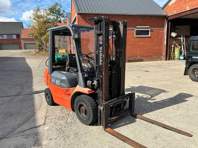 2003 toyota 42-7fgf20 *2 ton* vorkheftruck - afbeelding 2 van  7