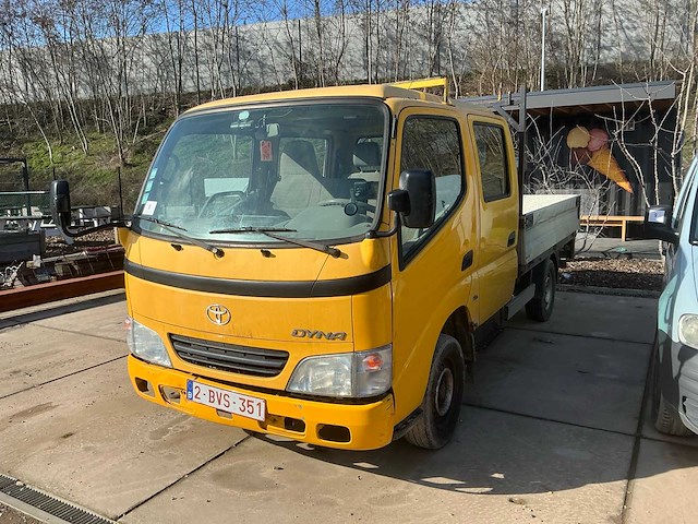 2003 toyota dyna 100 2.5 d4 lichte vracht - afbeelding 1 van  13