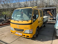 2003 toyota dyna 100 2.5 d4 lichte vracht - afbeelding 1 van  13