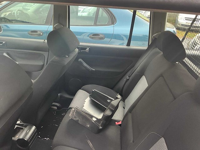 2003 volkswagen golf - afbeelding 11 van  32