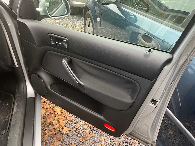 2003 volkswagen golf - afbeelding 20 van  32