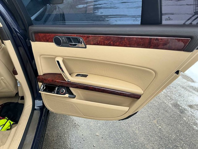 2003 volkswagen phaeton 3l v6 lpg berline personenauto - afbeelding 28 van  62