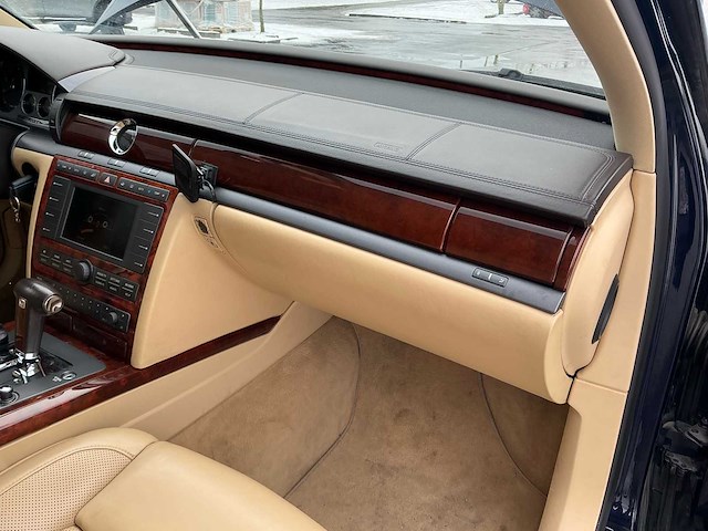 2003 volkswagen phaeton 3l v6 lpg berline personenauto - afbeelding 32 van  62