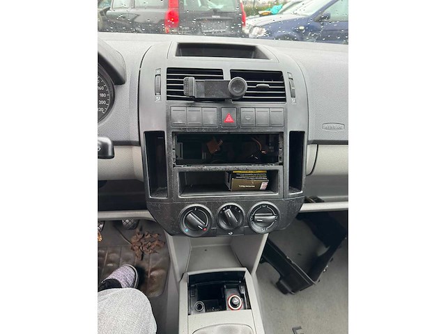 2003 volkswagen polo benzine - afbeelding 17 van  17