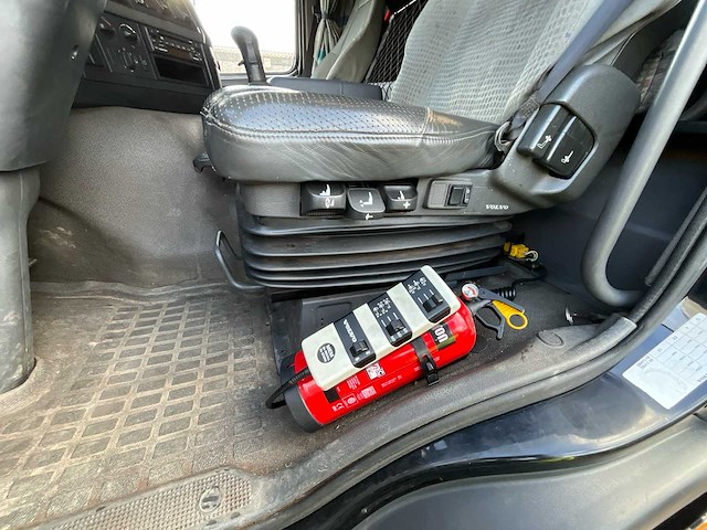 2003 volvo fm/fh 4x2 6.7 vrachtwagen - afbeelding 10 van  104