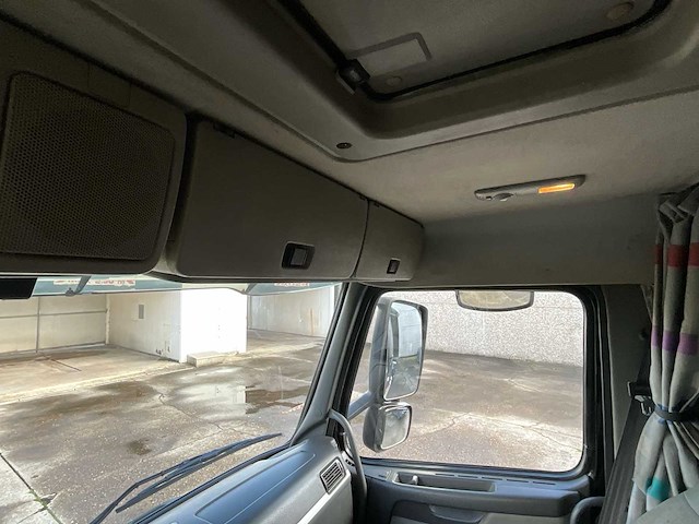 2003 volvo fm/fh 4x2 6.7 vrachtwagen - afbeelding 20 van  104