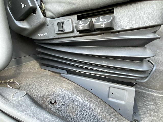 2003 volvo fm/fh 4x2 6.7 vrachtwagen - afbeelding 33 van  104