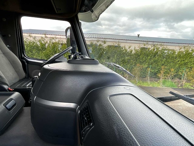 2003 volvo fm/fh 4x2 6.7 vrachtwagen - afbeelding 36 van  104