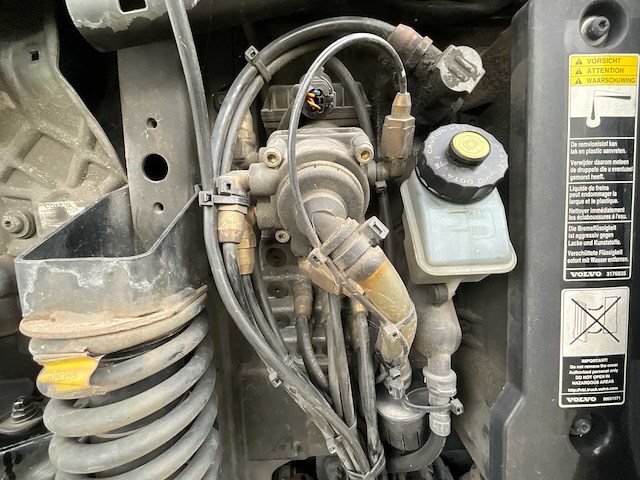 2003 volvo fm/fh 4x2 6.7 vrachtwagen - afbeelding 69 van  104