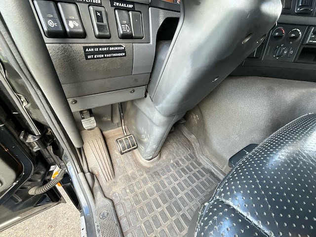 2003 volvo fm/fh 4x2 6.7 vrachtwagen - afbeelding 9 van  56