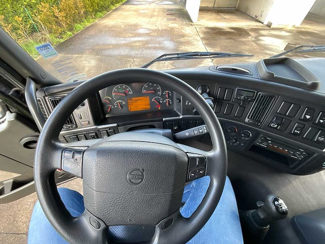 2003 volvo fm/fh 4x2 6.7 vrachtwagen - afbeelding 11 van  56