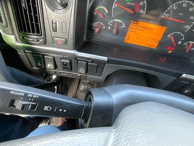 2003 volvo fm/fh 4x2 6.7 vrachtwagen - afbeelding 27 van  56