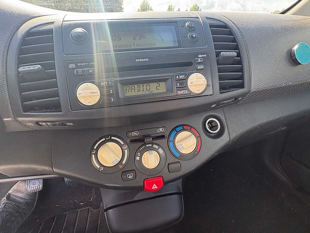 2004 - nissan - micra - 1.2 e-vision - car - afbeelding 7 van  19