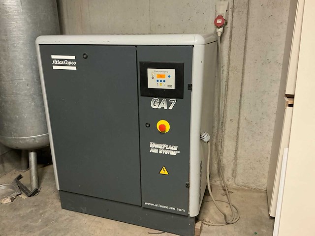 2004 atlas copco ga7 schroefcompressor - afbeelding 1 van  7