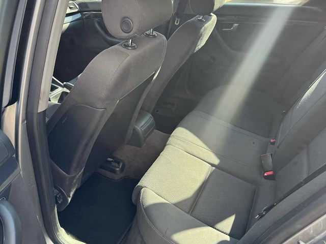 2004 audi a4 avant stationwagen - 1.9tdi - trekhaak - afbeelding 6 van  17