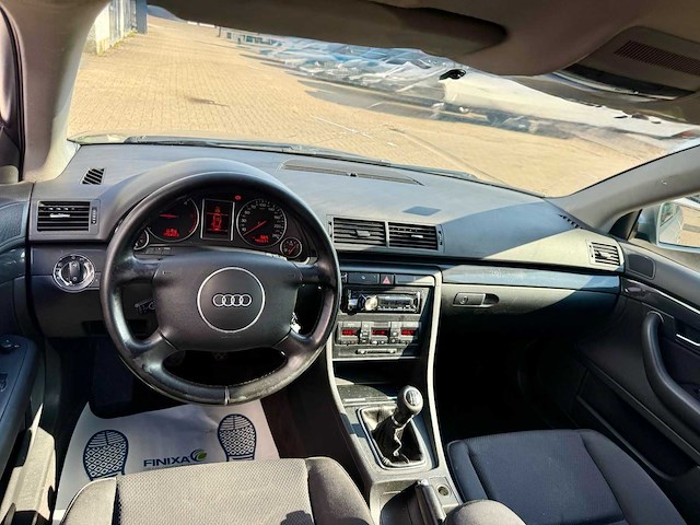 2004 audi a4 avant stationwagen - 1.9tdi - trekhaak - afbeelding 17 van  17