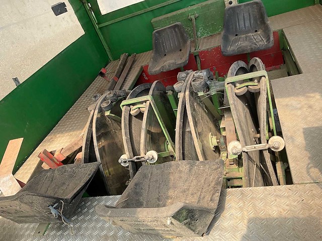 2004 basrijs 4 rijplanter bpd pb-bed plant- en pootmachine - afbeelding 5 van  16