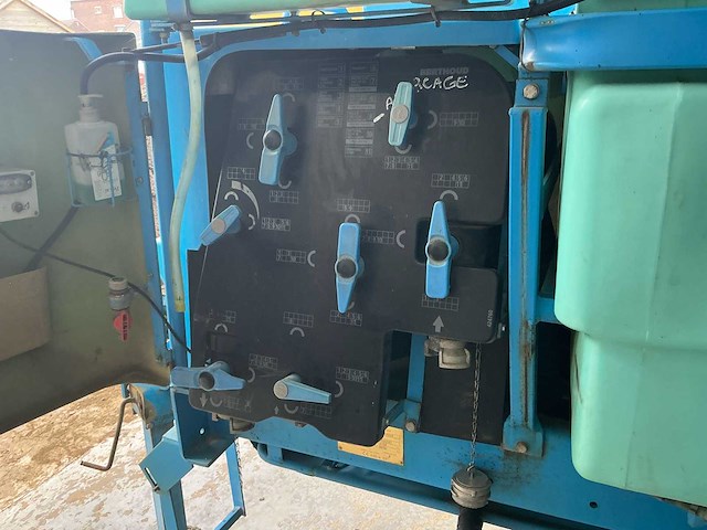 2004 berthoud maxe40ax53 veldspuit veldspuit - afbeelding 16 van  52