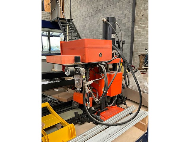 2004 blum minipress mzk 1000 + mobiele werktafel - afbeelding 2 van  10