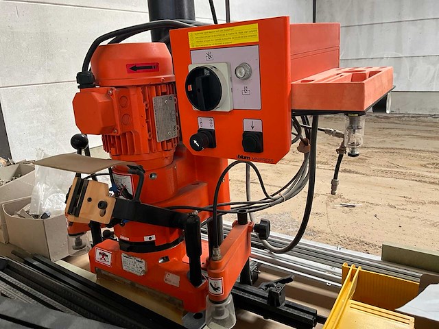 2004 blum minipress mzk 1000 + mobiele werktafel - afbeelding 1 van  10