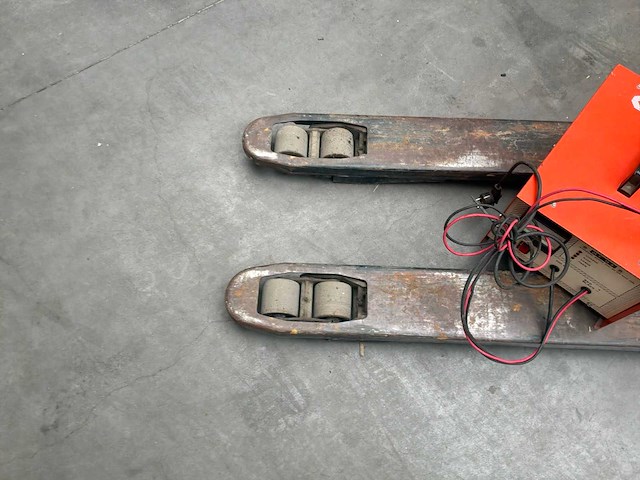 2004 bt lwe180 elektrische palletwagen - afbeelding 9 van  12