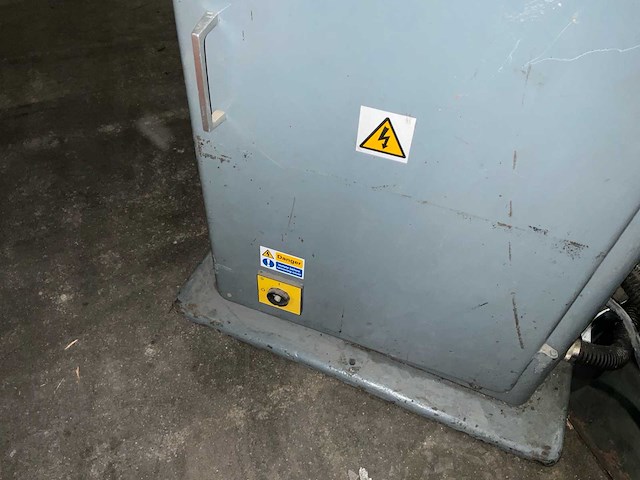 2004 crosland vk twg 278 mechanische pers voor plastic en karton - afbeelding 16 van  27