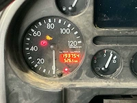 2004 daf lf45 vrachtwagen met transportrekken voor glas, ramen en deuren - afbeelding 2 van  32